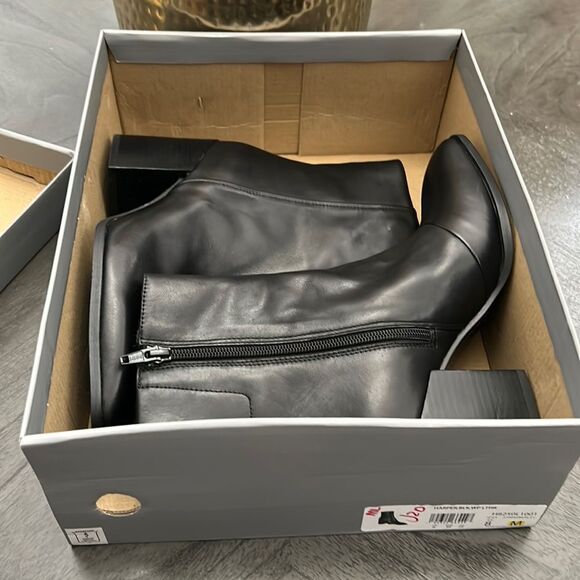 VIONIC Harper Women's Ankle Boot - Picture 2 of 13